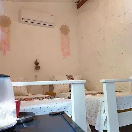 Nadide Breakfast&room