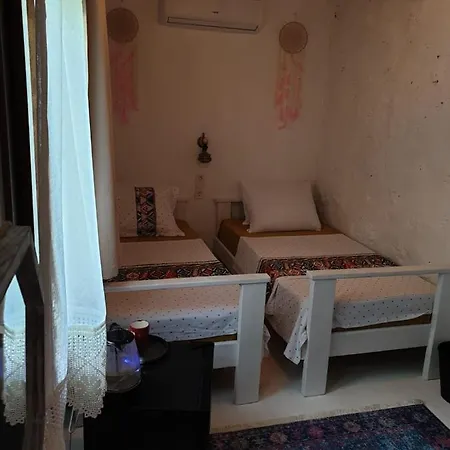 Nadide Breakfast&room فندق ألاتشاتي