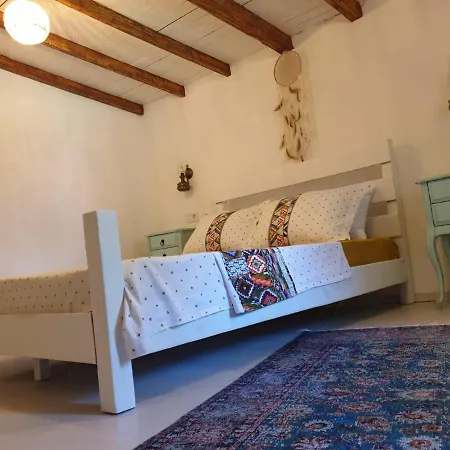 Nadide Breakfast&room فندق