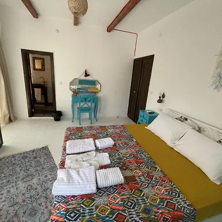 Nadide Breakfast&room